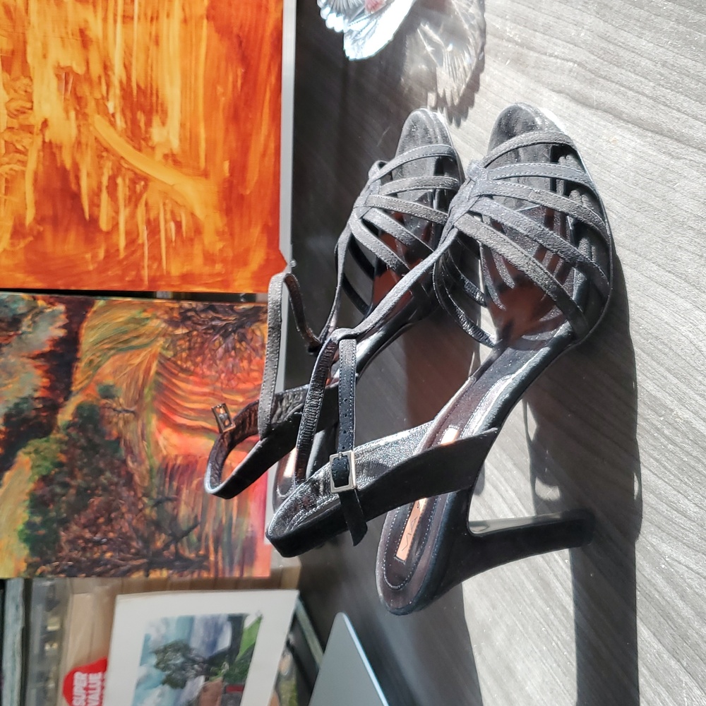 Via Spiga Black T Strap Heels 👠 8.5